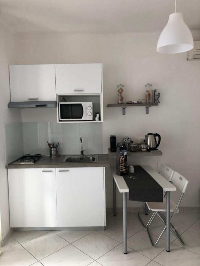 Апартаменты Vesucharme Flat Неаполь Экстерьер фото
